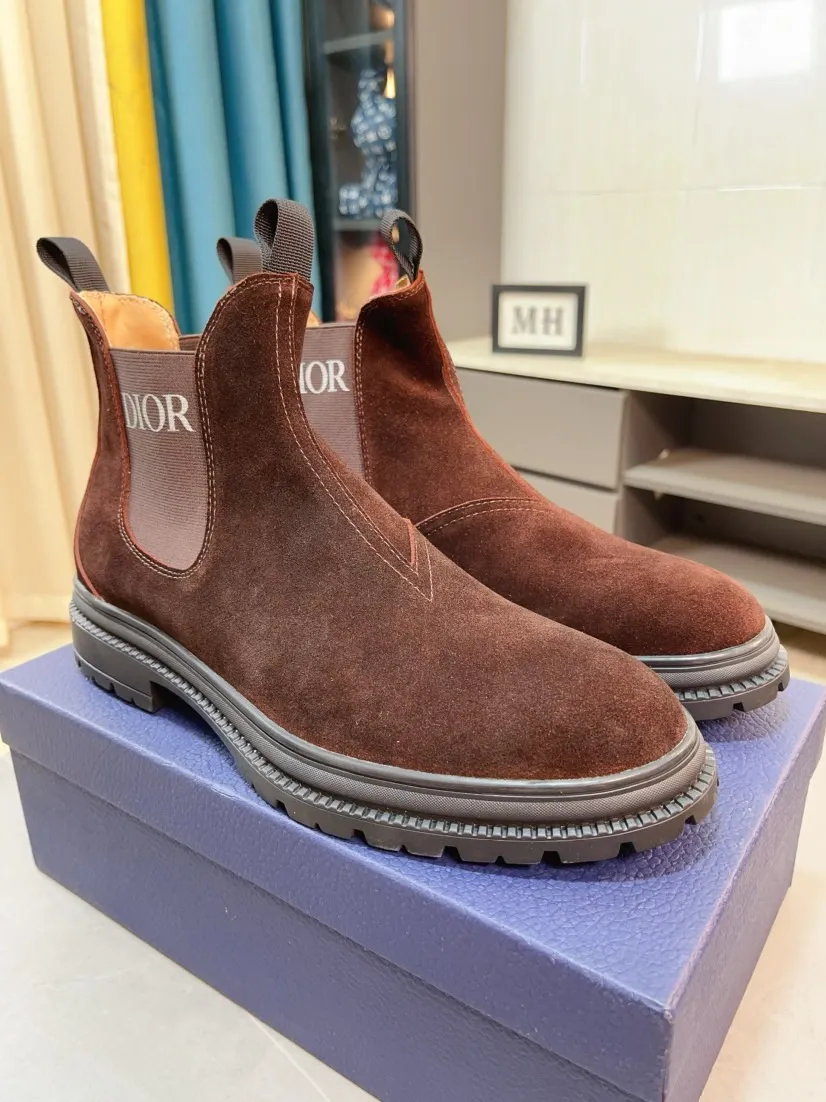 Men's shoes 💰480🌹🌹[Dior] Dior high-top new imported first-layer frosted cowhide ➕Leather lining, designed by European and American masters, perfect shape to create counter quality, solid color raw and wear-resistant outsole, original quality, unique design and beauty, super versatile and very comfortable. High-end without losing taste, fashionable, cold-proof and warm! Absolute focus 38-44 size
